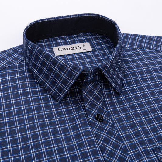 Közelkép egy kockás kék ing Közelkép egy elegáns ingről