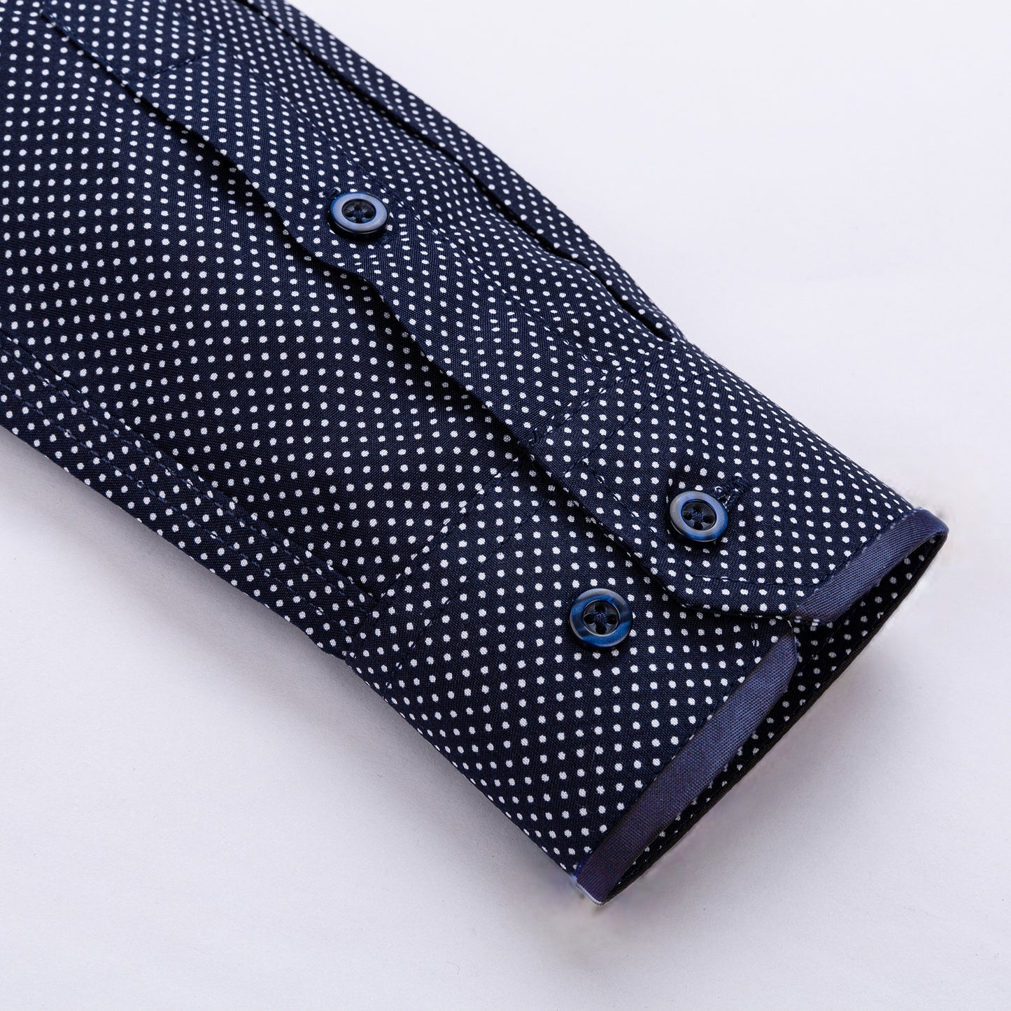 Hosszú ujjú pöttyös karcsúsított férfi ing